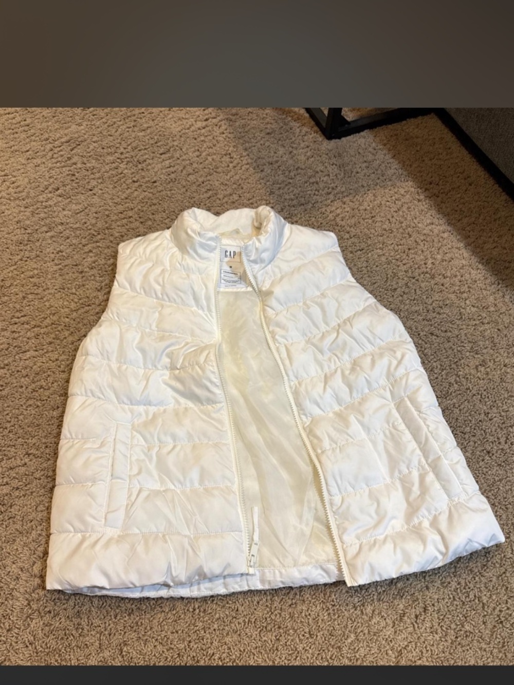Gap White Puffer Vest